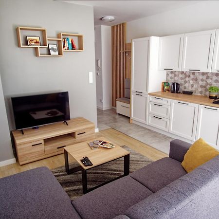 Przytulny Apartament Z Ogrodkiem W Doskonalej Lokalizacji Fair Rentals Wrocław Exteriör bild